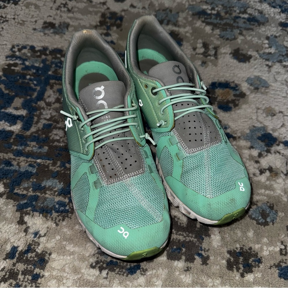 On Running Women's Athletic Shoes in Mint and Gray - Picture 2 of 9